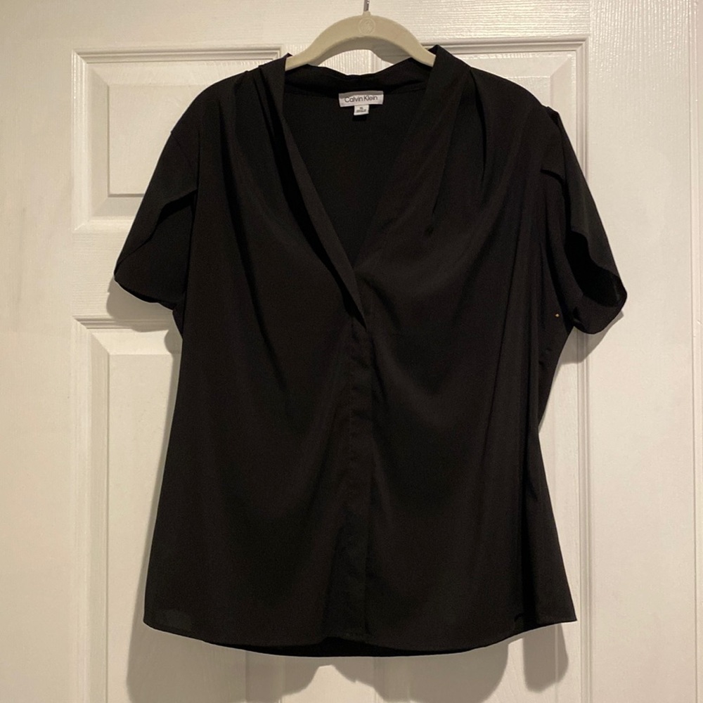 Calvin Klein Black shell top XL